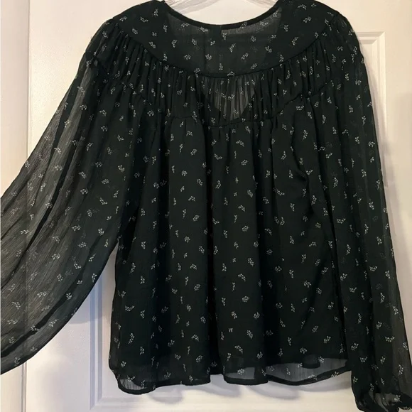 Old Navy Dark Green Floral Blouse - Picture 6 of 6